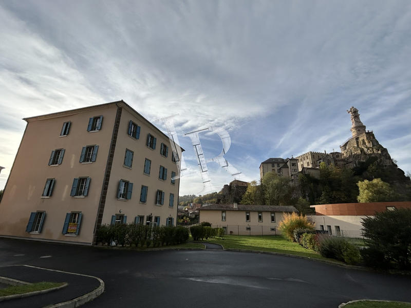 Appartement - 75 m² - 3 pièces