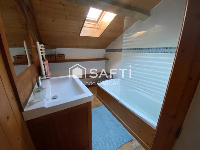 Maison - 215 m² - 7 pièces