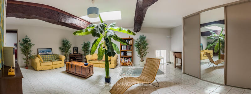 Maison de village - 309 m² - 14 pièces