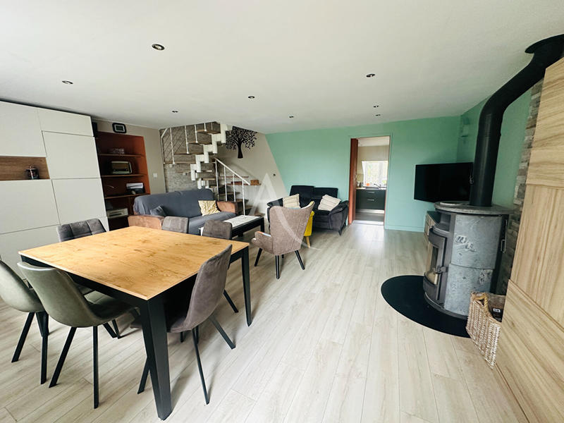 Maison - 98 m² - 5 pièces