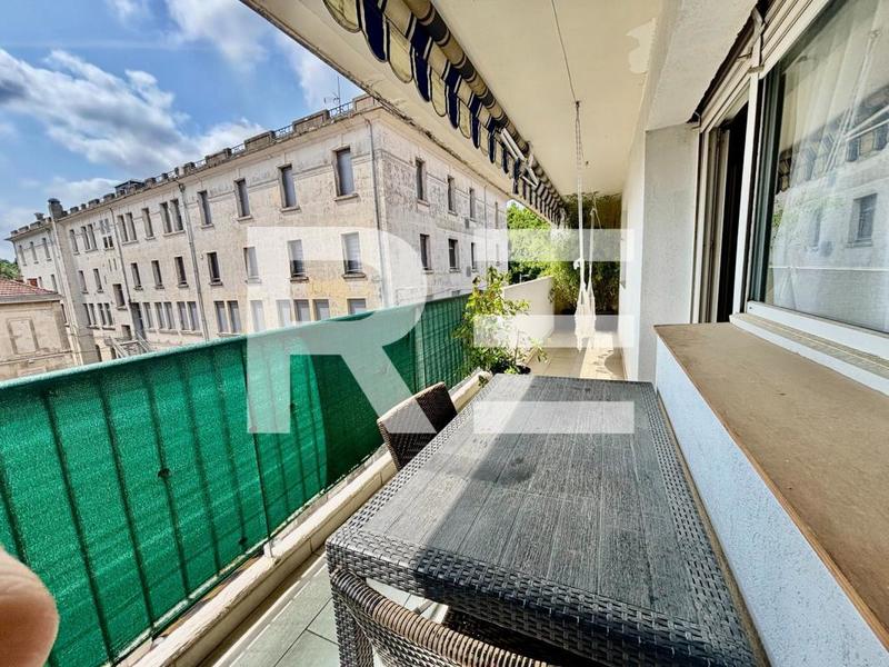 Appartement - 96 m² - 4 pièces