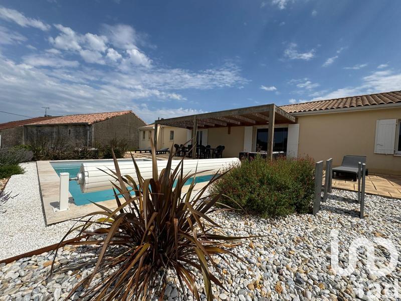 Maison - 194 m² - 8 pièces