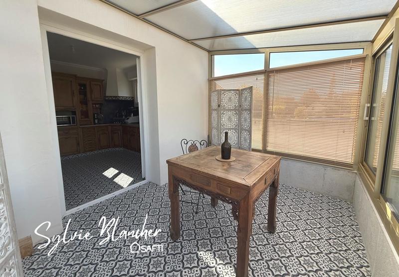 Maison - 210 m² - 9 pièces