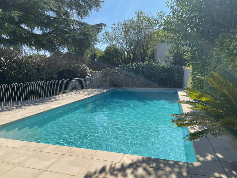 Maison - 221 m² - 9 pièces