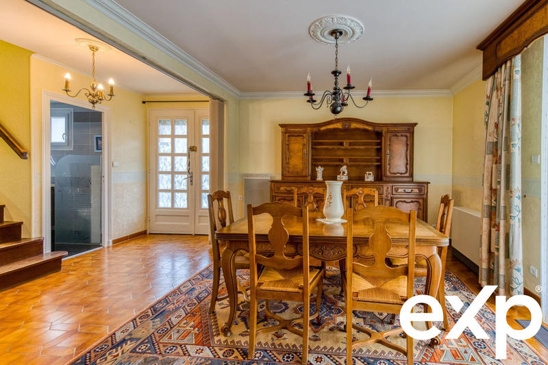 Maison - 121 m² - 7 pièces