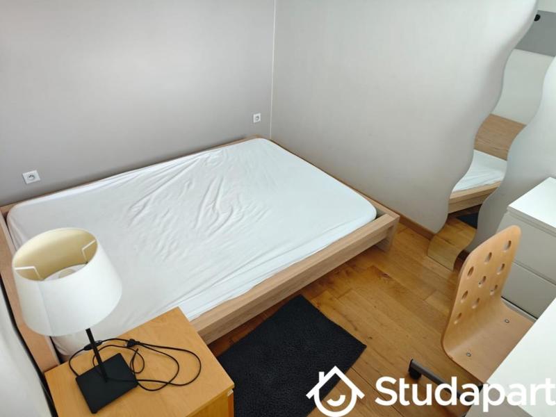 Chambre - 15 m² - 1 pièce