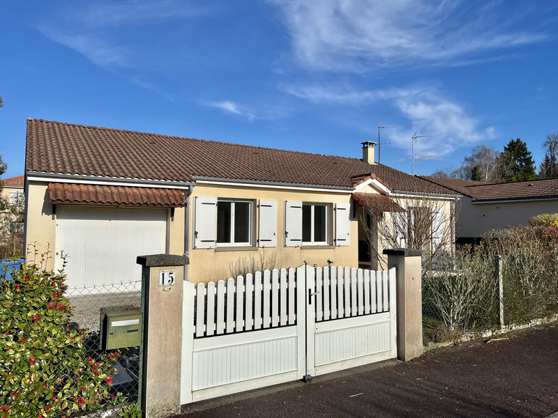 Maison - 90 m² - 5 pièces