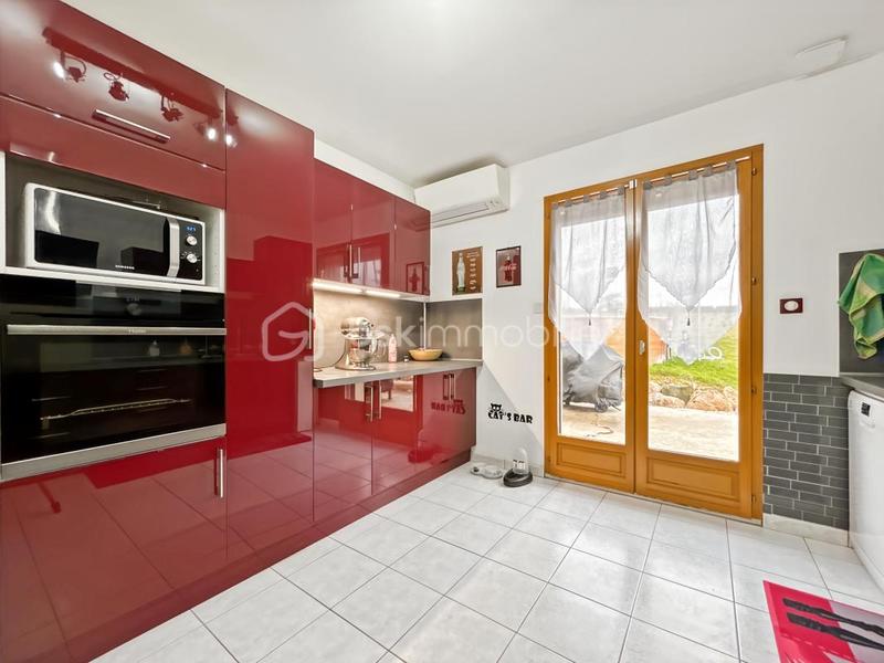 Maison - 111 m² - 6 pièces