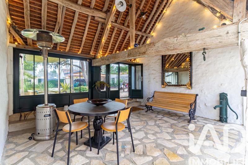 Maison - 233 m² - 7 pièces