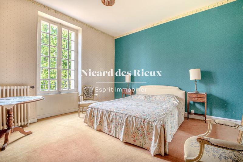 Maison - 344 m² - 12 pièces