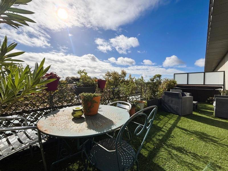 Penthouse - 90 m² - 4 pièces