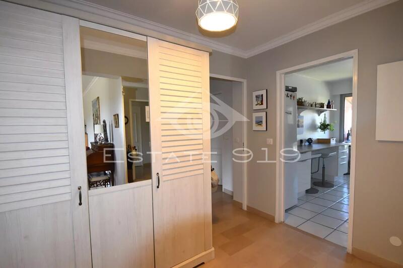 Appartement - 95 m² - 3 pièces