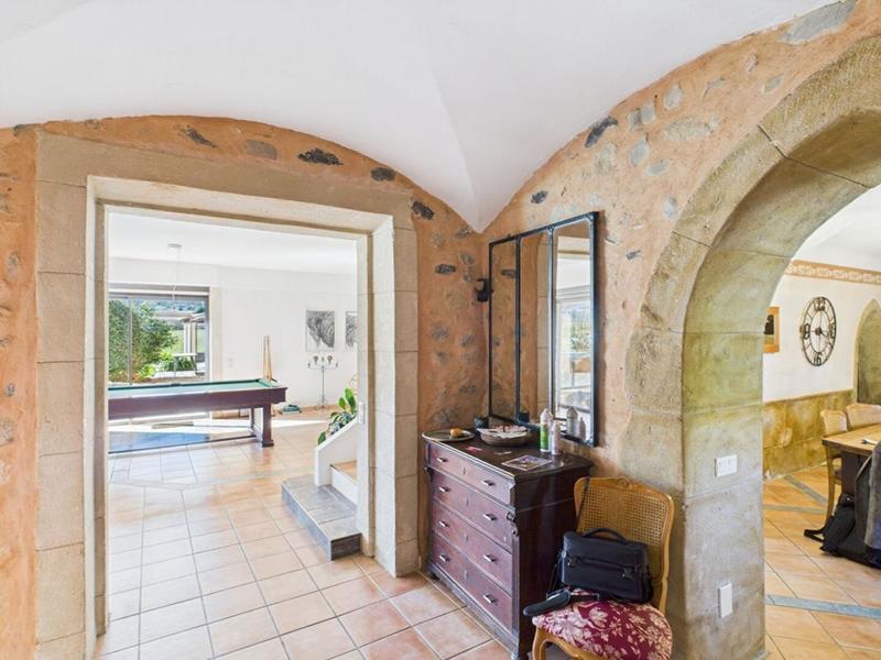 Maison - 640 m² - 26 pièces