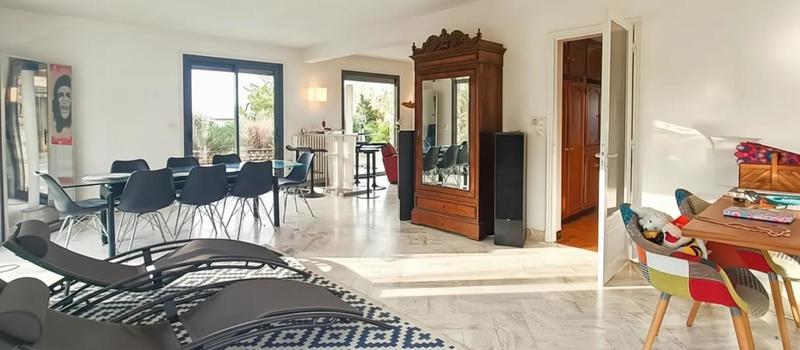 Maison d'architecte - 416 m² - 10 pièces