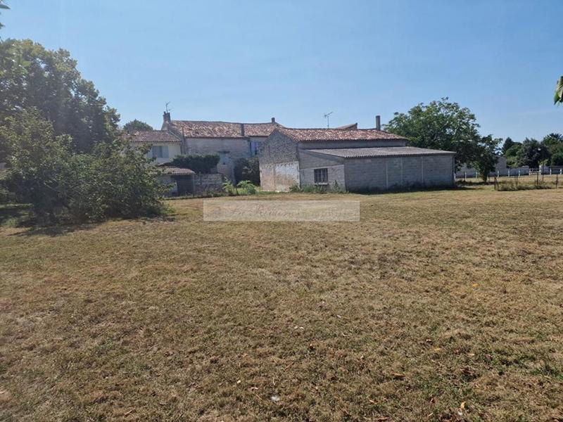 Maison - 200 m² - 9 pièces