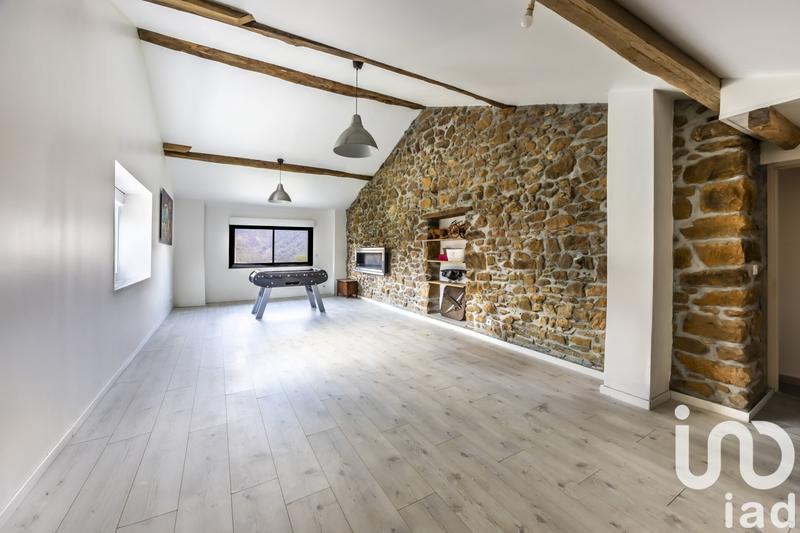 Maison - 240 m² - 5 pièces