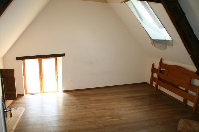 Maison - 540 m² - 3 pièces