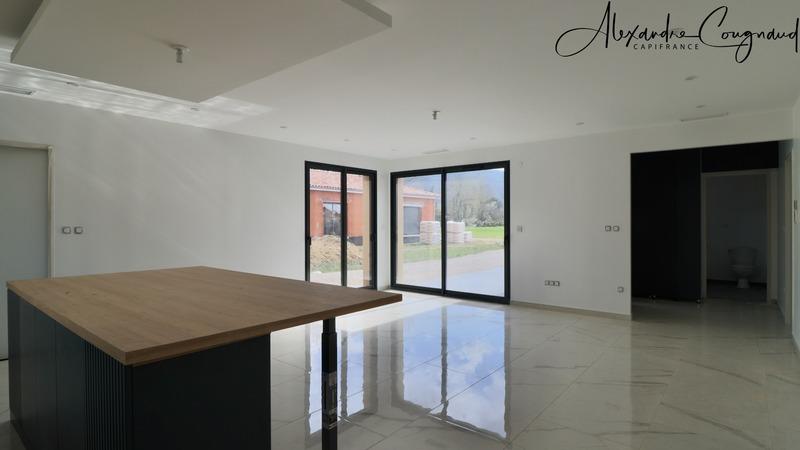 Maison - 110 m² - 4 pièces