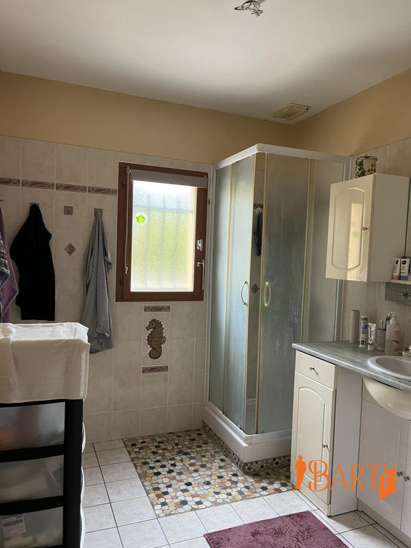 Maison traditionnelle - 98 m² - 5 pièces