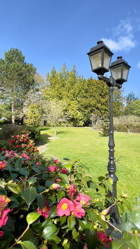 Propriété - 257 m² - 9 pièces