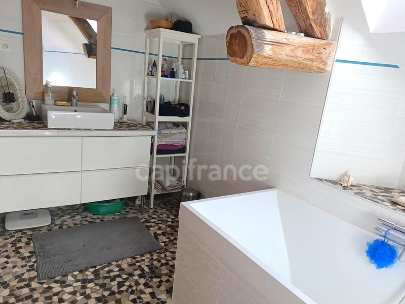 Maison - 140 m² - 5 pièces