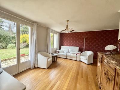 Maison traditionnelle - 134 m² - 6 pièces