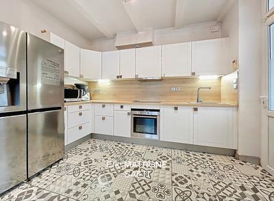 Maison - 140 m² - 5 pièces