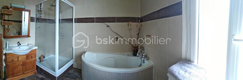 Maison traditionnelle - 170 m² - 6 pièces