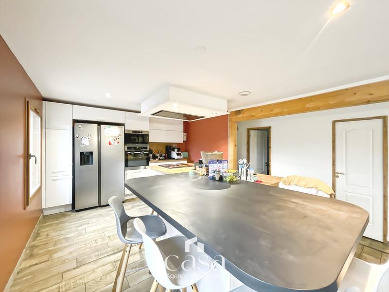 Maison - 137 m² - 6 pièces