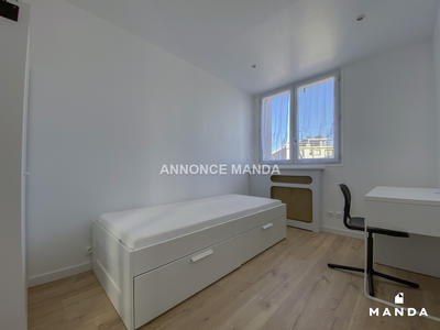 Chambre - 9 m² - 4 pièces