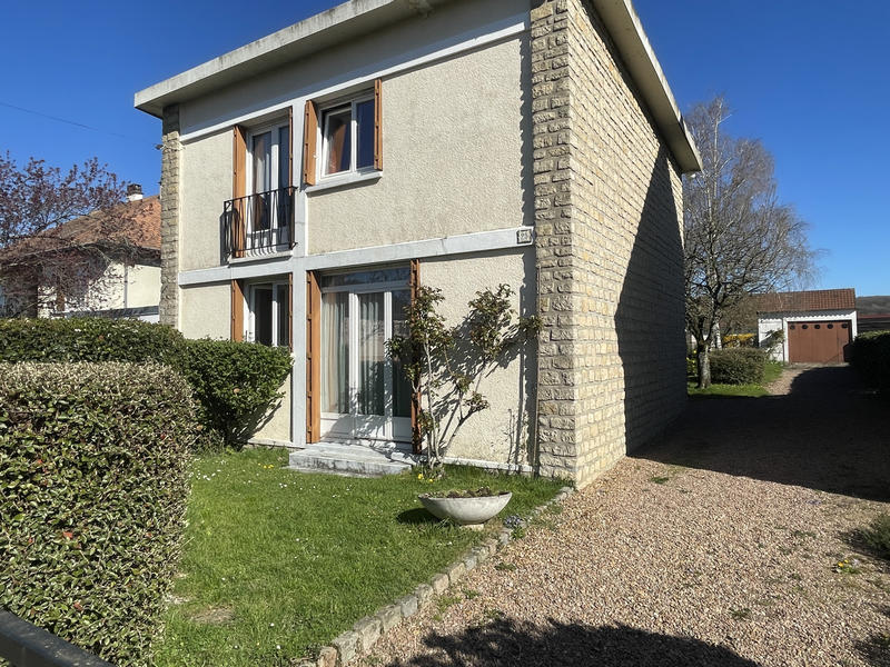Maison - 80 m² - 4 pièces