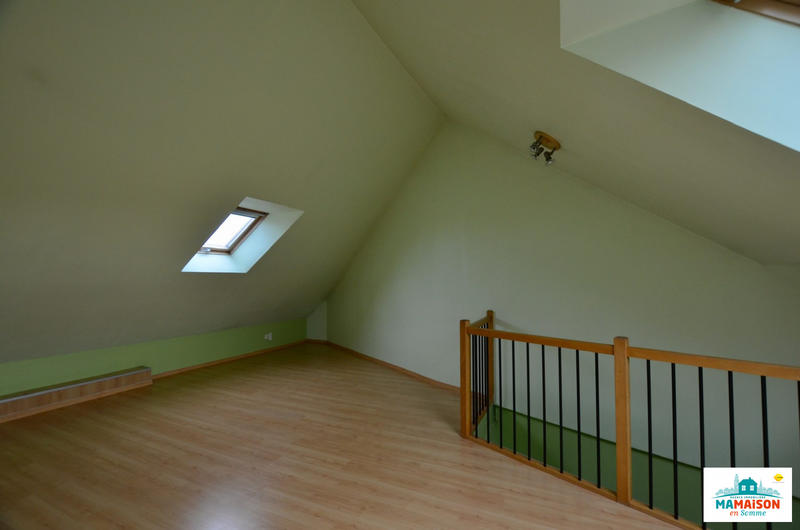 Maison traditionnelle - 230 m² - 6 pièces