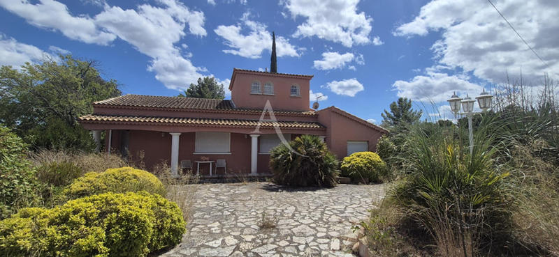 Maison - 188 m² - 6 pièces