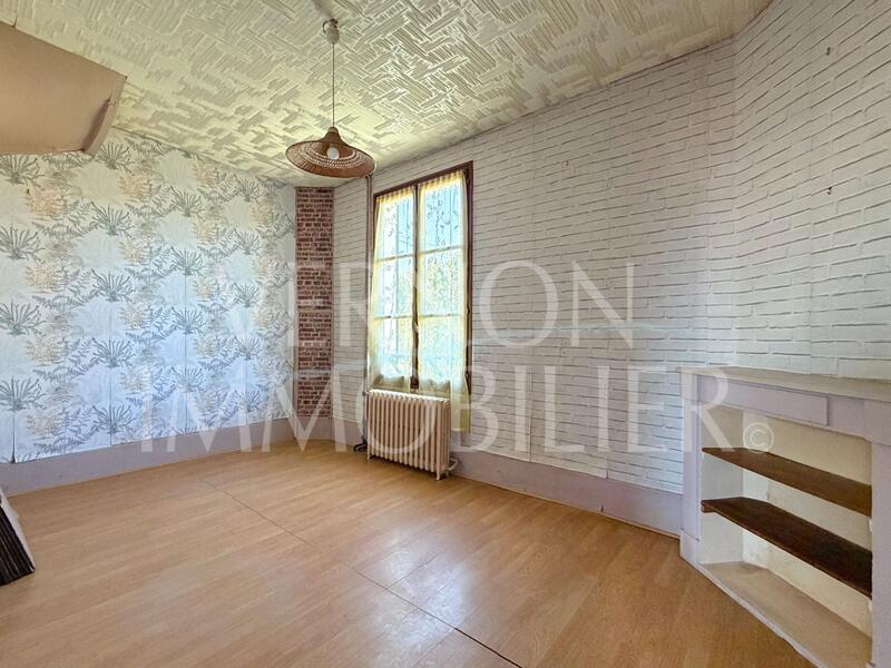 Maison - 102 m² - 5 pièces