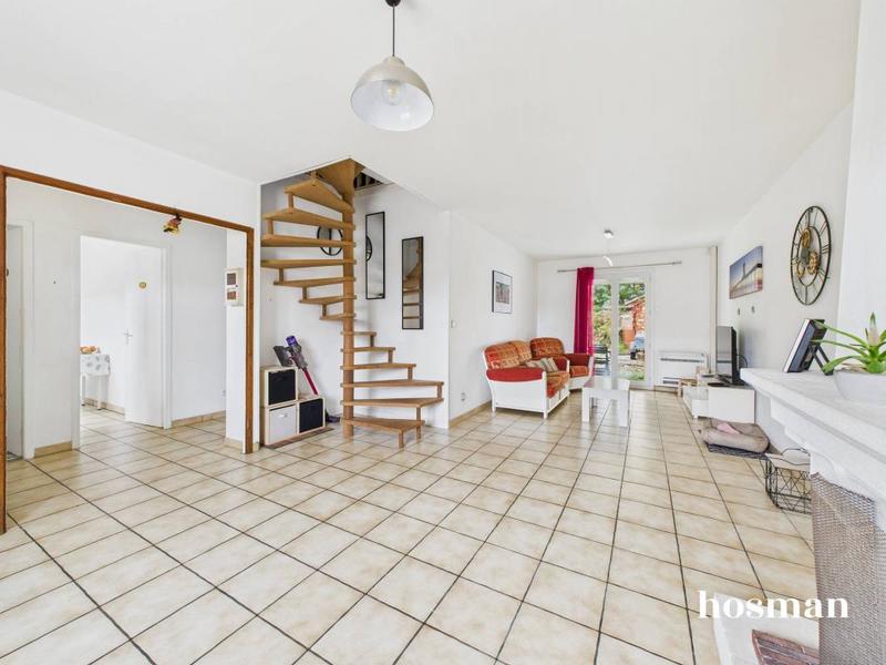 Maison - 115 m² - 5 pièces