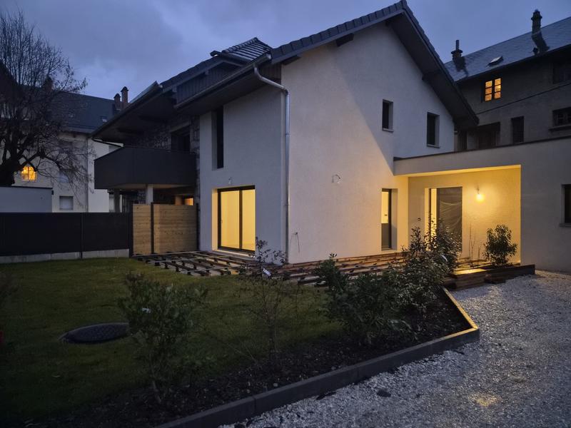 Maison - 102 m² - 4 pièces