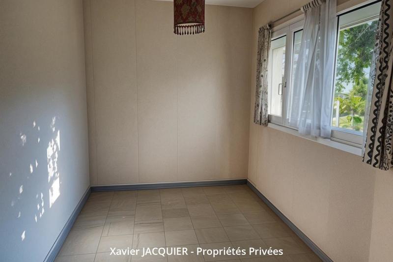 Maison - 94 m² - 5 pièces