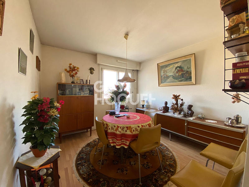 Appartement - 118 m² - 6 pièces