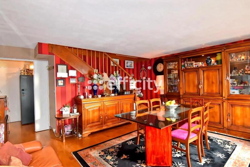 Appartement - 80 m² - 4 pièces