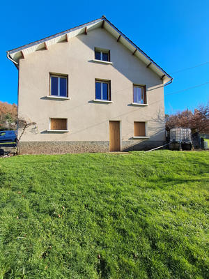 Maison - 94 m² - 5 pièces