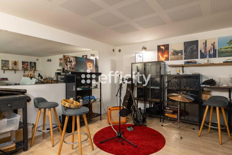 Demeure - 200 m² - 7 pièces