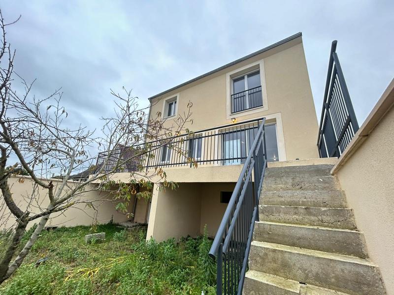 Maison - 138 m² - 5 pièces