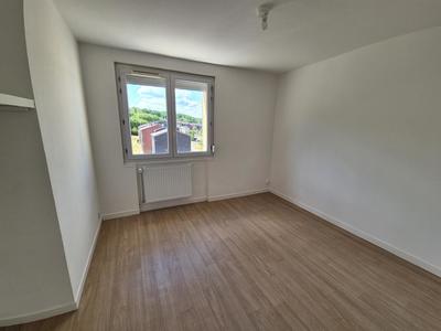 Appartement - 100 m² - 5 pièces