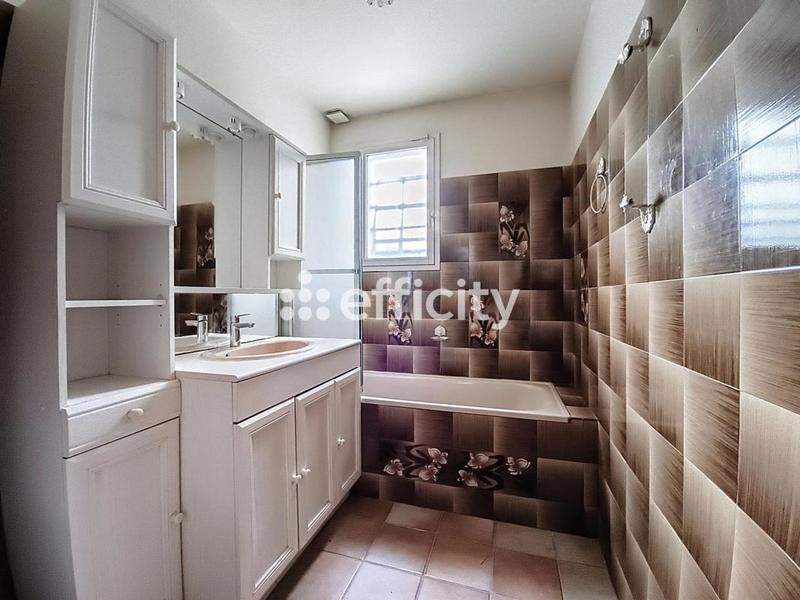 Maison - 156 m² - 9 pièces