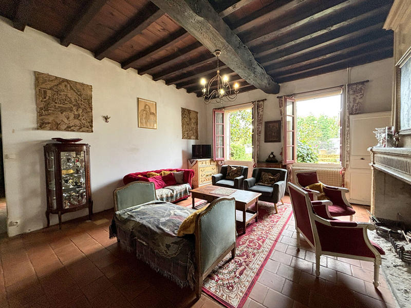 Maison - 272 m² - 8 pièces