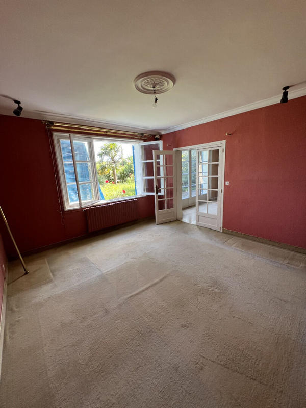 Maison - 204 m² - 7 pièces