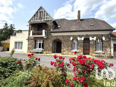 Maison - 201 m² - 7 pièces