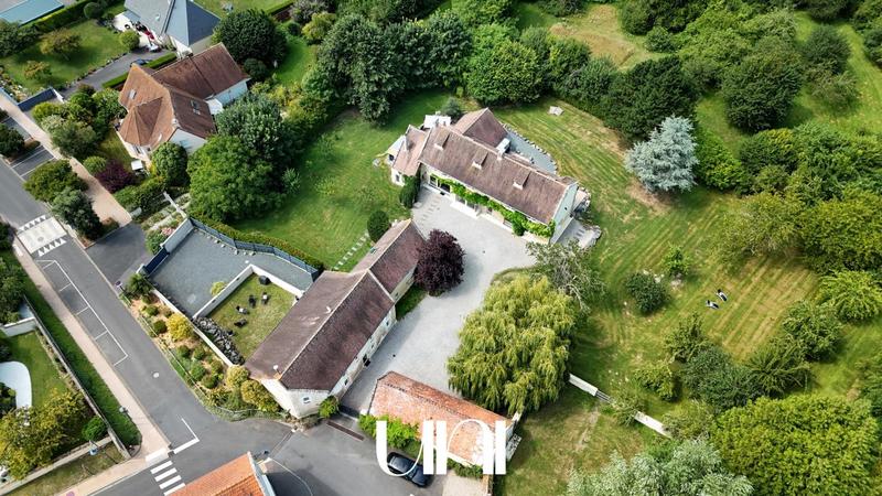 Maison - 500 m² - 13 pièces