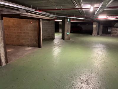 Parking / Garage - 14 m²