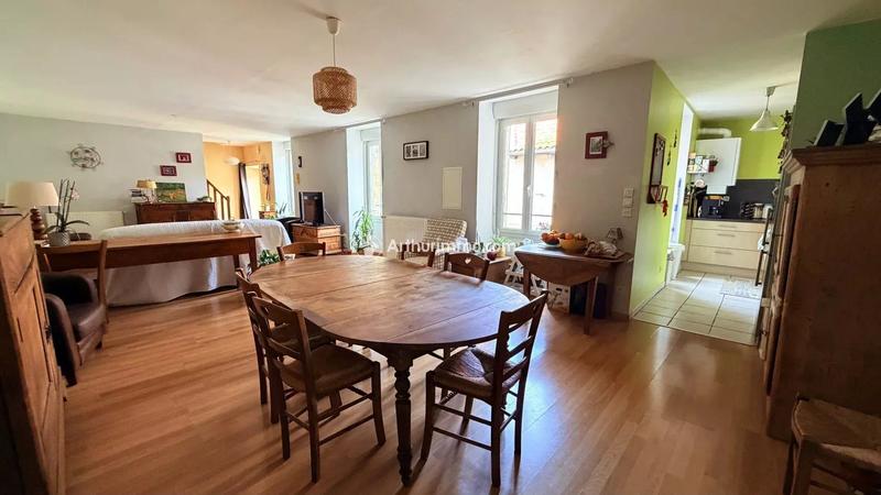 Appartement - 93 m² - 4 pièces